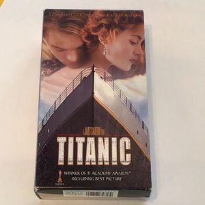☘️2 for $10 Sale☘️Titanic VHS Box Set Original Release , excellent